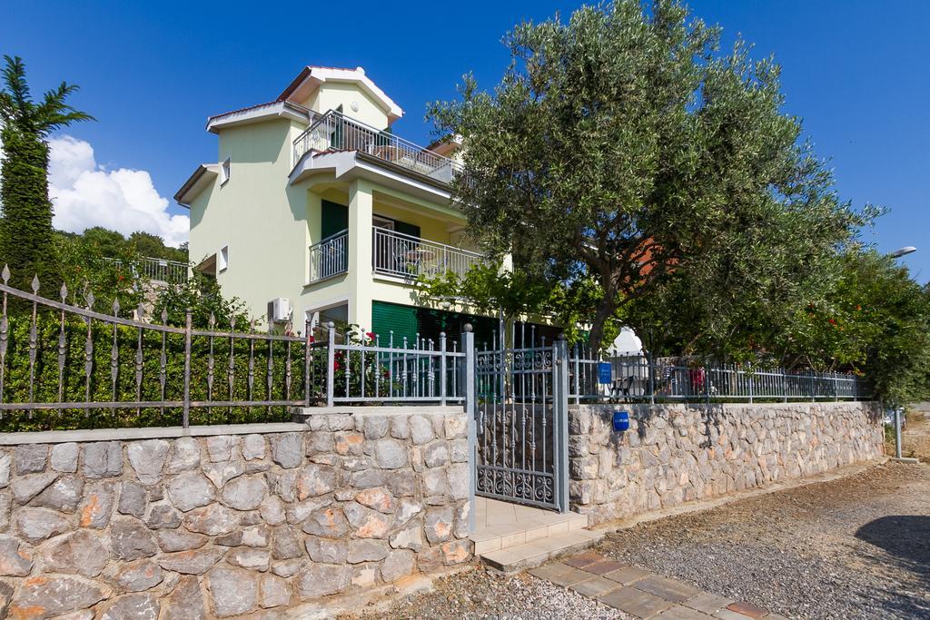 Apartments Vukelic Klenovica Exterior photo