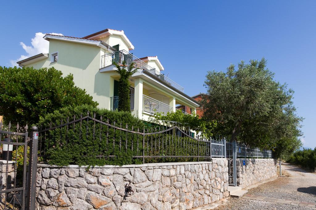 Apartments Vukelic Klenovica Exterior photo